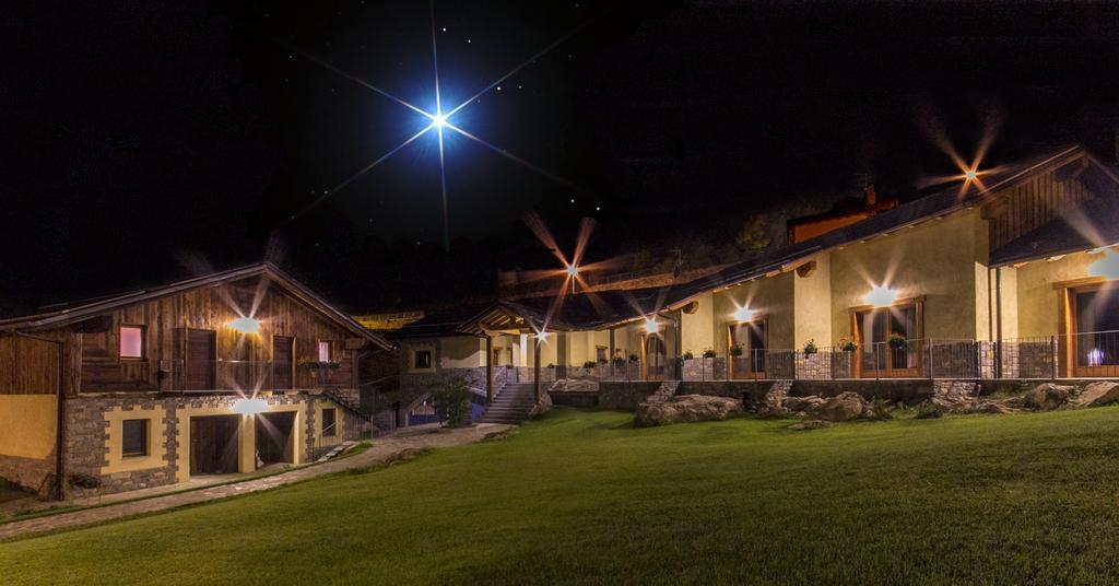 Village Paradis Roisan Екстериор снимка